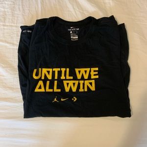 🌙Nike- Warriors RARE shirt!